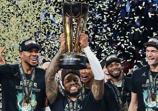 أنتيتوكونمبو وليلارد يقودان بكس للفوز على ثاندر والتتويج بلقب كأس إن بي إيه