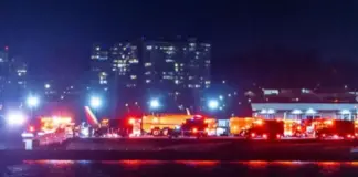 Un avion de ligne s'écrase à Washington DC