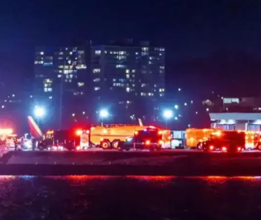 Un avion de ligne s'écrase à Washington DC