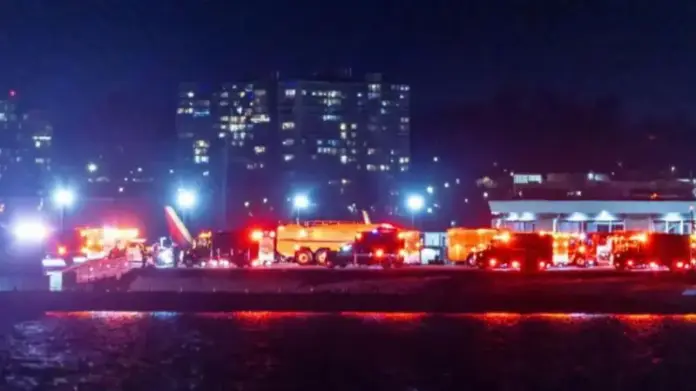 Un avion de ligne s'écrase à Washington DC