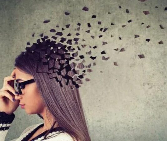 أسباب ضعف الذاكرة في سن مبكر وطرق التغلب عليها