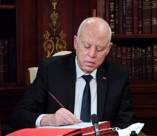 قيس سعيّد يمنح عفوًا رئاسيًا لـ 1.573 سجينًا بمناسبة 20 مارس