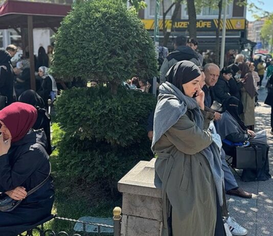 زلزال جديد بقوة 4.9 درجات قرب إسطنبول وتحذيرات من انهيارات