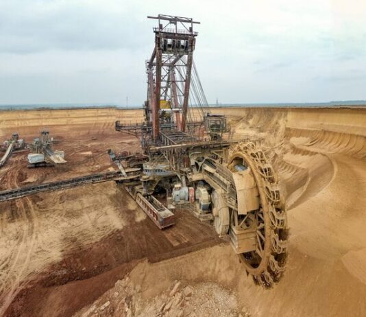 شركة صينية تستثمر 800 مليون دولار في مناجم الفوسفات بتونس