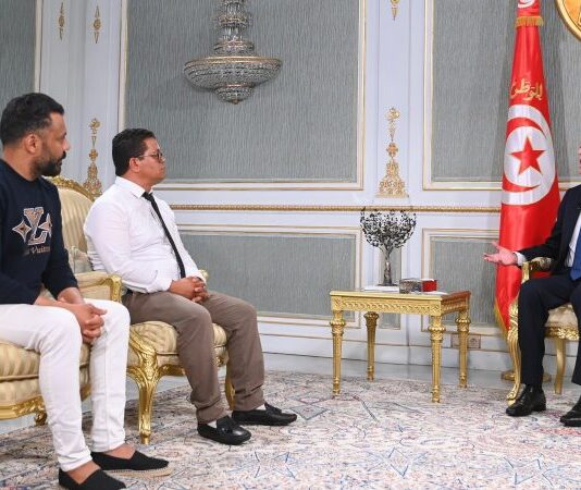 قيس سعيّد: إعادة الإعمار والتشغيل أولوية بعد سنوات التهميش