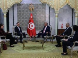 وزير الخارجية التونسي يبحث تعزيز العلاقات مع السفير الأمريكي