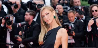 بيلا حديد تتألق بشعر أشقر وفستان ساحر في افتتاح مهرجان كان السينمائي 2025