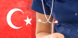 الأطباء الشبان في تونس ينفذون إضراباً عاماً اليوم ومسيرة نحو وزارة الصحة