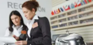 تونس الاتحاد العام التونسي للشغل يدين موجة تسريحات في قطاع السياحة