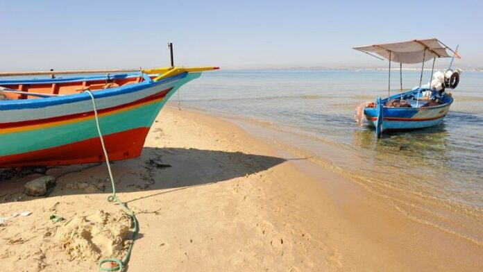 توقعات طقس السبت والأحد 21 و22 جوان 2025: حرارة مرتفعة وأمطار متفرقة