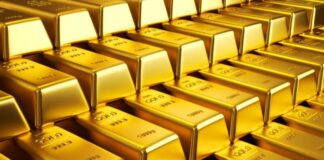 أسعار الذهب ترتفع بسبب تراجع الدولار وزيادة حالة عدم اليقين