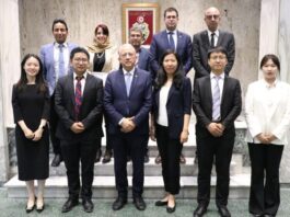 وزير الصحة يبحث مع وفد سينوفارم تعزيز التعاون في تصنيع الأدوية