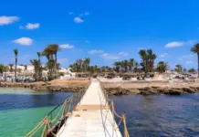 جربة تسجّل 90% إشغال فنادق واستئناف رحلات من الجزائر