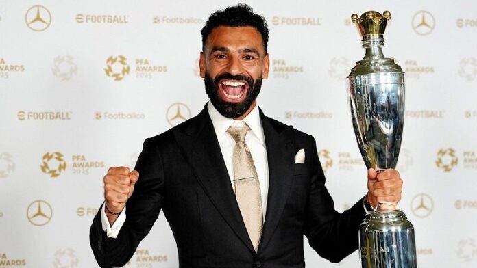 محمد صلاح يتوج بجائزة أفضل لاعب في إنجلترا للمرة الثالثة