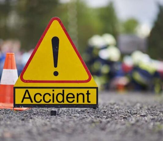 مأساة دار علوش: أب وابنتاه يلقون حتفهم بحادث سير