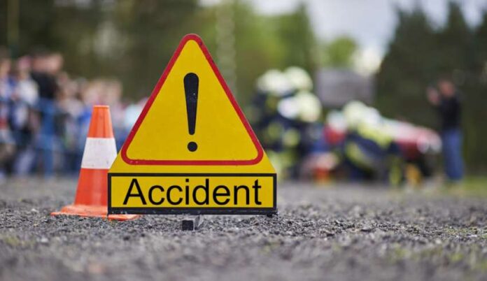 مأساة دار علوش: أب وابنتاه يلقون حتفهم بحادث سير