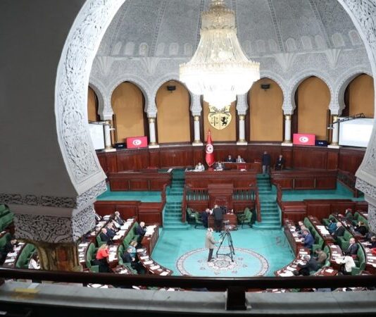 مقترح قانون "استثنائي" لانتداب أصحاب الشهائد العليا الذين طالت بطالتهم