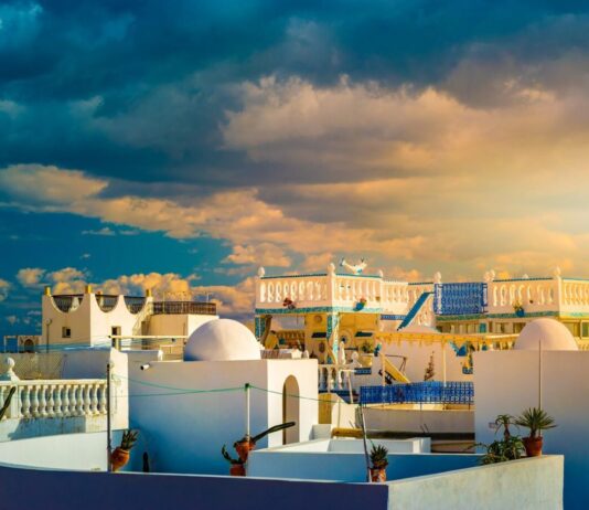 طقس الأحد 3 أوت: سحب رعدية وأمطار متفرقة في بعض المناطق