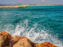 طقس مشمس وحار مع احتمالات عواصف رعدية في غرب البلاد