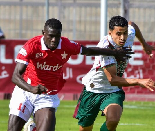الرابطة التونسية: الملعب التونسي يحافظ على الصدارة والترجي يكتسح المرسى بثلاثية