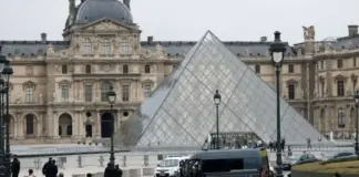 سرقة اللوفر: مجوهرات نابليون المسروقة في 7 دقائق