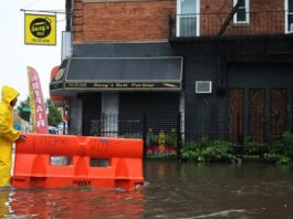 عاصفة نيويورك: وفاة 2 وفيضانات بعد أمطار غزيرة 2025