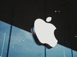 طلب iPhone 17 يتفوق على التوقعات عالمياً