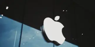 طلب iPhone 17 يتفوق على التوقعات عالمياً