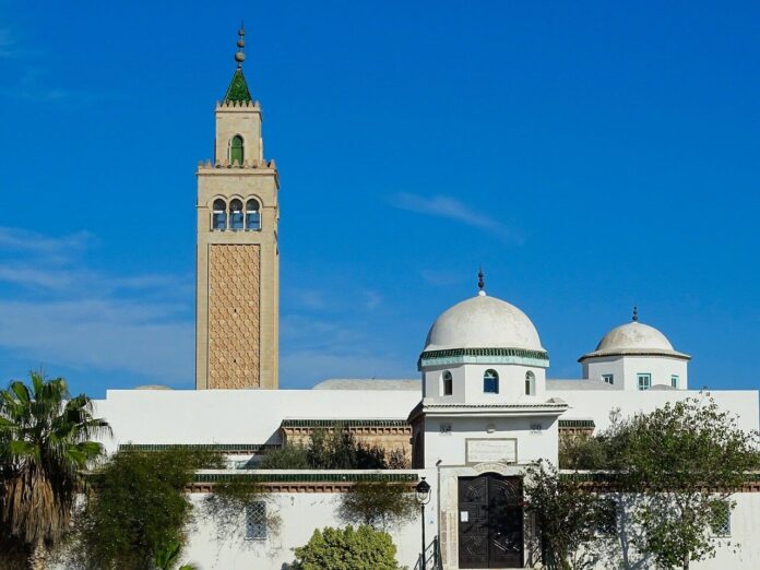 طقس الجمعة 3 أكتوبر 2025: أمطار متفرقة وانخفاض نسبي في الحرارة