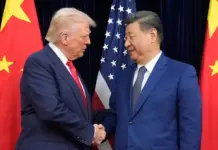 الصين تحذر من “الخطوط الحمراء” بعد هدنة تجارية مع ترامب: تايوان والحقوق الانسانية في المقدمة دونالد ترامب وشي جين بينغ في بوسان في 30 أكتوبر