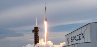 سبيس اكس 100 اطلاق في 2025 رقم قياسي جديد من فلوريدا