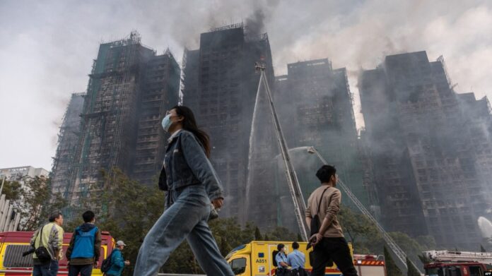حريق هونغ كونغ: 128 قتيلاً و200 مفقود