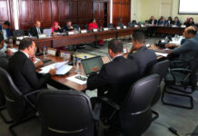 ميزانية 2026: البرلمان يناقش الرقمنة واللامركزية في خطة التنمية الخماسية