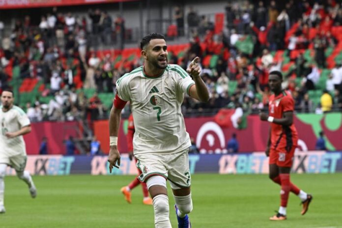 الجزائر تضرب بقوة وتهزم السودان بثلاثية في افتتاح كان 2025