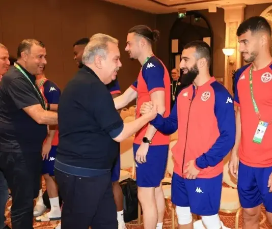 وزير الشباب يزور المنتخب التونسي في الدوحة قبل افتتاح كأس العرب 2025