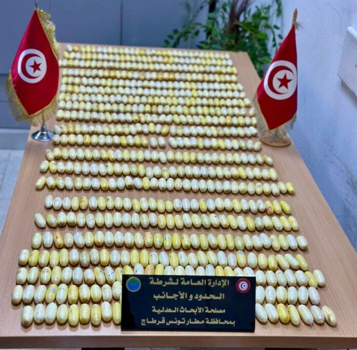 ضبط 627 كبسولة كوكايين في مطار تونس قرطاج