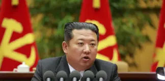 كيم جونغ اون يؤكد استمرار تطوير الصواريخ لخمس سنوات