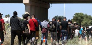 ترامب يوسع حظر السفر ليشمل 30 دولة بعد حادثة إطلاق النار في واشنطن