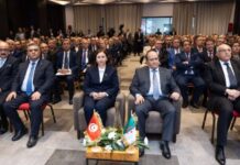 منتدى اقتصادي تونسي-جزائري: سبع اتفاقيات شراكة بين شركات البلدين سبع اتفاقيات تونسية-جزائرية في المنتدى الاقتصادي
