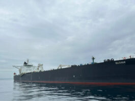 أمريكا تستولي على ناقلة نفط فنزويلية!