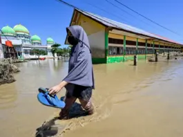 فيضانات سومطرة: 631 قتيلاً ومليون نازح في إندونيسيا