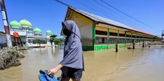 فيضانات سومطرة: 631 قتيلاً ومليون نازح في إندونيسيا