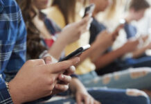 أستراليا تحظر وسائل التواصل الاجتماعي للأطفال دون سن 16 عامًا: قرار رقمي جذري يهز العالم
