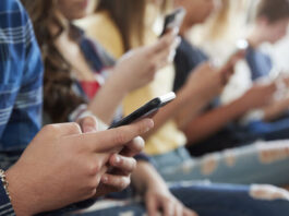 أستراليا تحظر وسائل التواصل الاجتماعي للأطفال دون سن 16 عامًا: قرار رقمي جذري يهز العالم