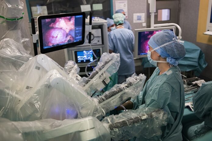 ibode-6_web جراحة كلوية روبوتية: سابقة تونسية في شارل نيكول