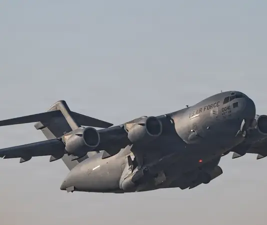 أمريكا تنشر 41 طائرة شحن عسكرية في الشرق الأوسط وسط توتر مع إيران