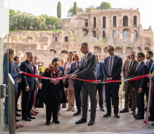 معرض «ماغنا ماتر» في باردو: رحلة في عبادة الأم العظمى