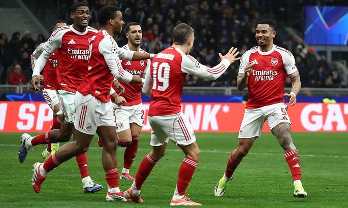 FC Internazionale Milano v Arsenal FC - UEFA Champions League 2025/26 League Phase MD7 15 نادياً ضمن التأهل في دوري أبطال أوروبا بعد الجولة 7