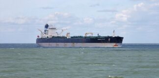 روسيا تتهم أمريكا بقرصنة ناقلة نفط