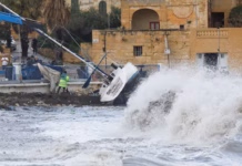 Ouragan Harry : État d’urgence et évacuations en Italie إعصار هاري يضرب إيطاليا ويؤثر على تونس.. حالة طوارئ وخسائر تفوق 1.5 مليار يورو